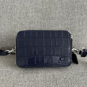 NWT Coach Charter Crossbody 19 Bag in Crocodile Embossed Leather CW431 Navy